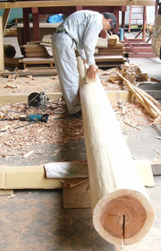 丸太柱の加工